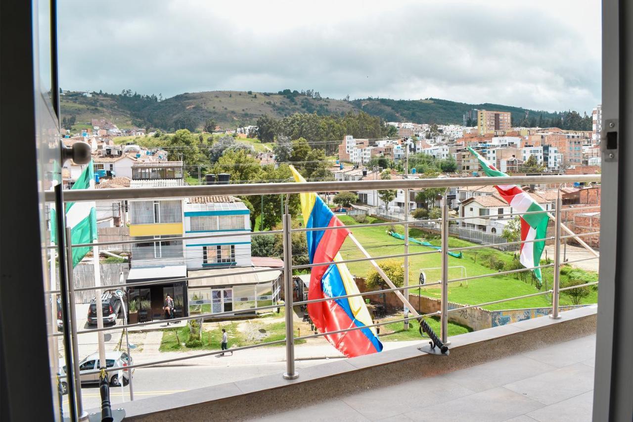 Hotel Hacienda Casa Vieja 툰하 외부 사진